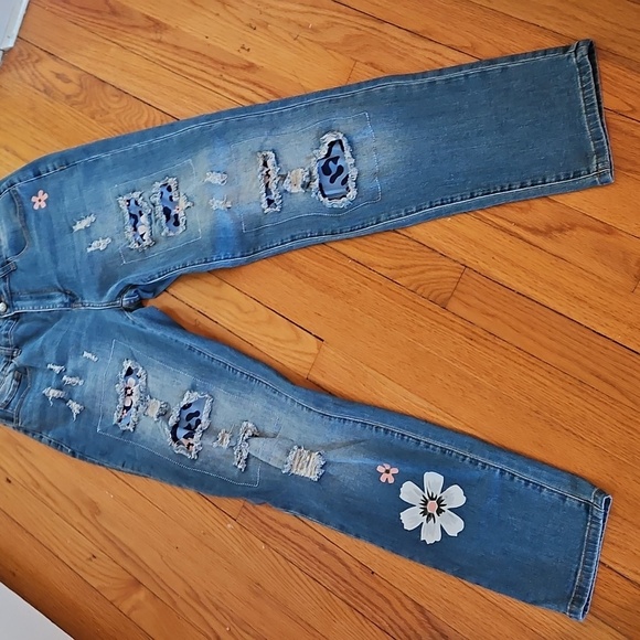 Blue Distressed Patchwork Jeans, Sz Med Stretch, Floral, Animal Print, NWOT! - Picture 2 of 14